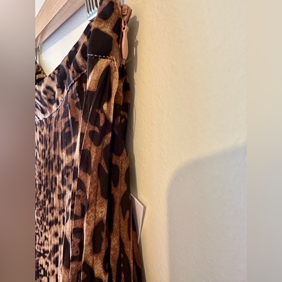 Leopard Print Pleated Chiffon Flowy Maxi Skirt with Sheer Overlay Size Small NWT - Picture 8 of 10